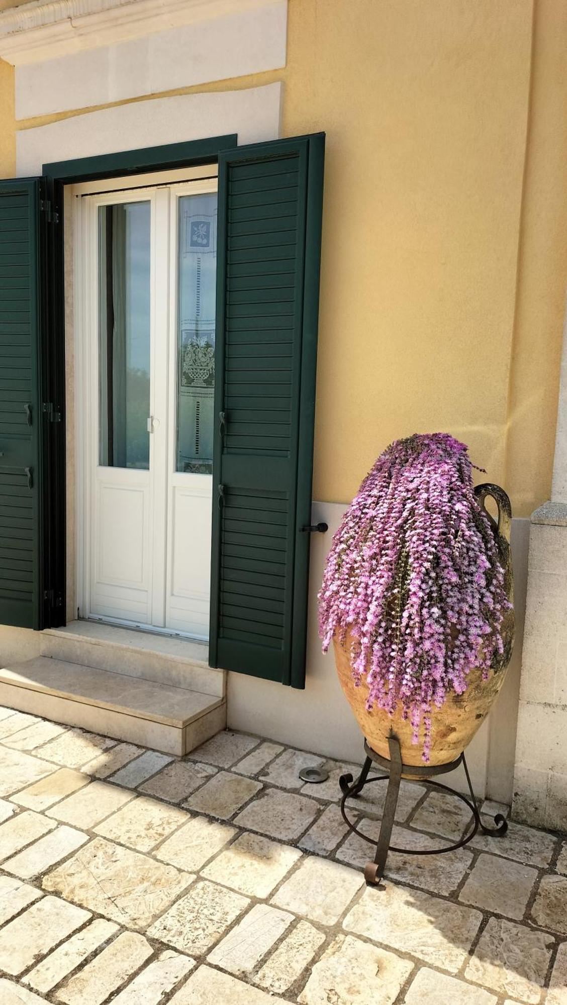 Oleum Hotell Mesagne Exteriör bild